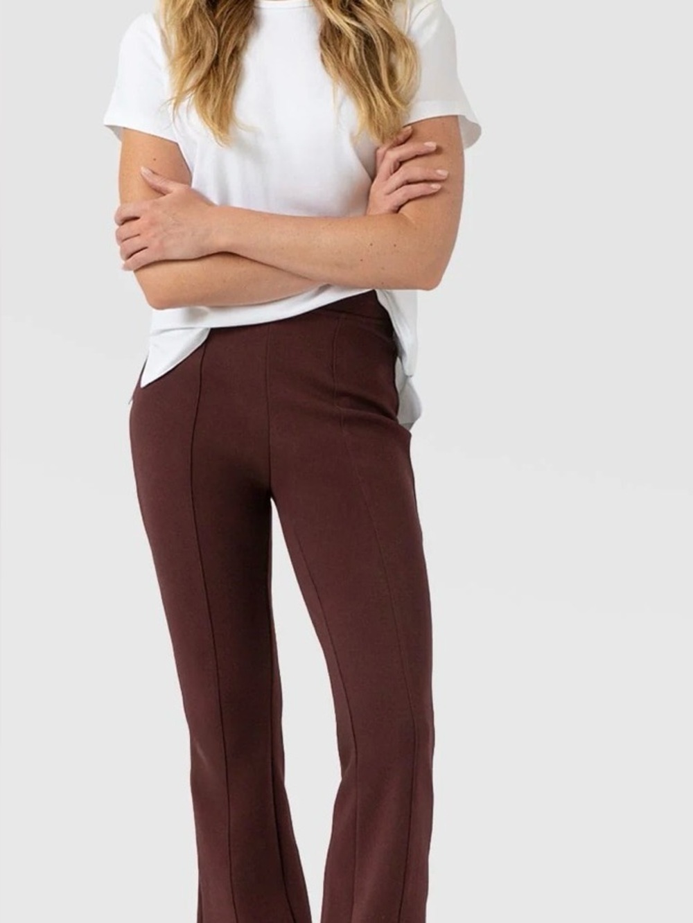 Fearne Flare Leggging in burgundy Sleek Stretch Fit